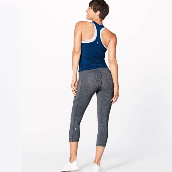 Lululemon Speed Up Crop (21") Heathered Black size 6 - Picture 7 of 13